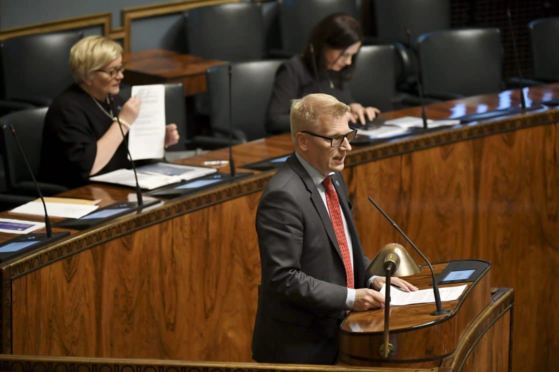 Hallitus Aikoo Tarttua Julkisten Rakennusten Sisäilmaongelmiin ...