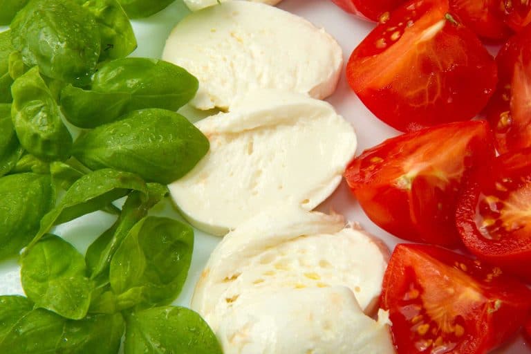 basil-mozzarella-tomato