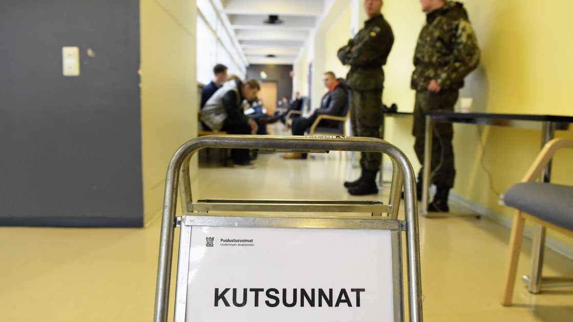 Prikaatikenraali IS:ssa: Kutsunnat Naisille Eivät Olisi Oikeita ...