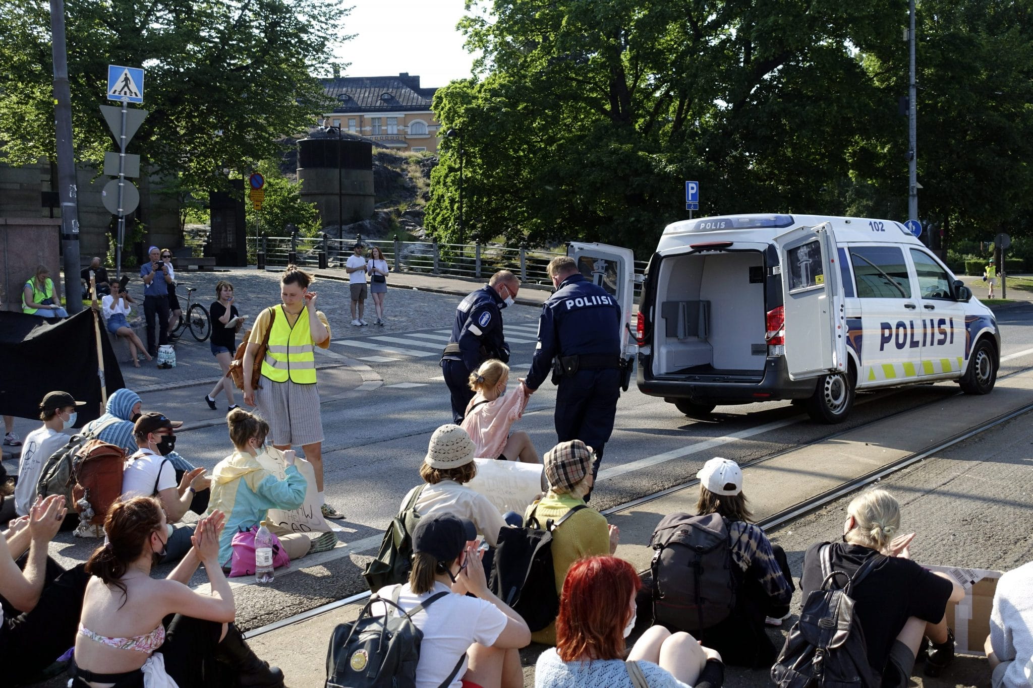 Poliisi Haluaa Siirtää Mielenosoituksen, Elokapina Ei Suostu ...