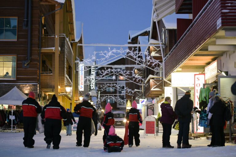 CHRISTMAS SEASON - TRAVEL - LAPLAND - FINLAND