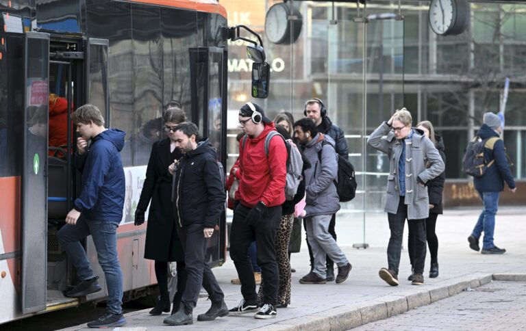 Junaliikenne käynnistyy perjantaina aamuyöllä