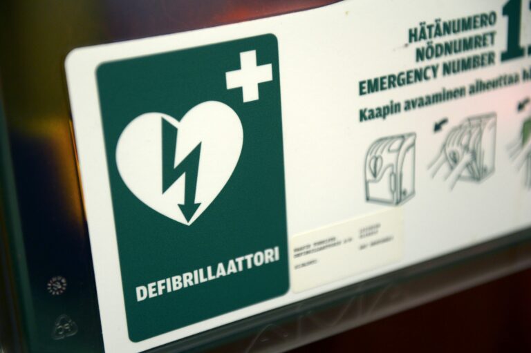 Defibrillaattori