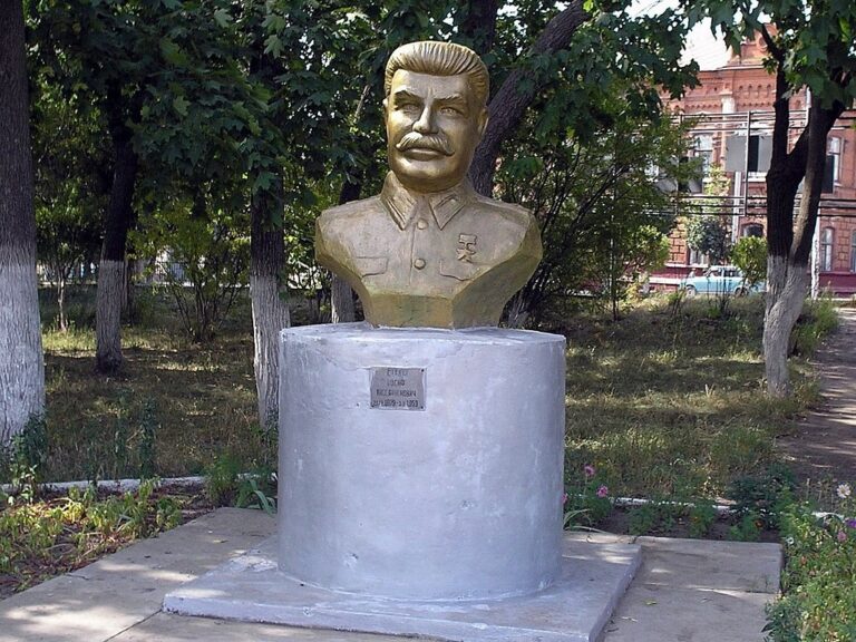 stalin_monument