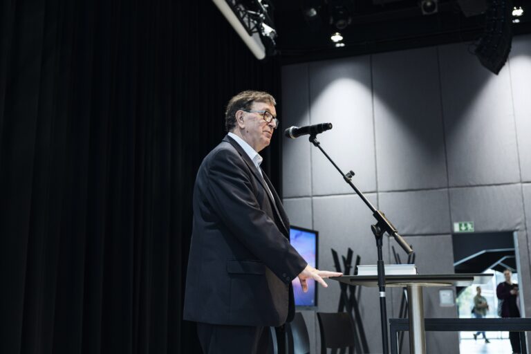 Paavo Väyrynen