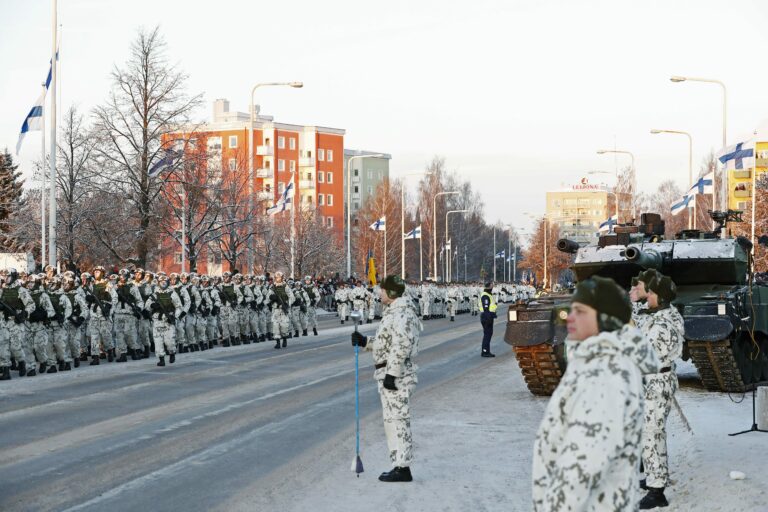 Itsenäisyyspäivä - Paraati Oulussa