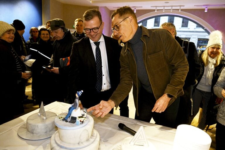 NCP presidential candidate Alexander Stubb campaigns