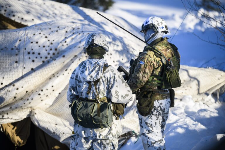 Mediatilaisuus Jääkäriprikaatin arktisesta koulutuksesta USA:n joukoille