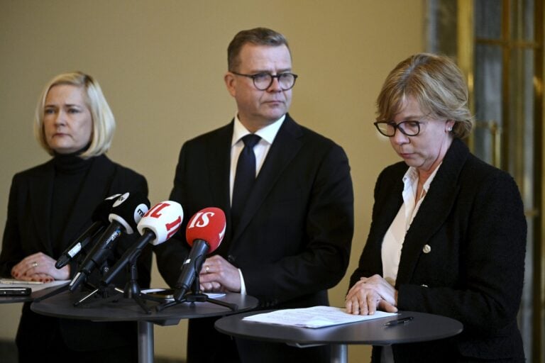 Pääministeri Orpo, sisäministeri Rantanen ja opetusministeri Henriksson median tavattavissa