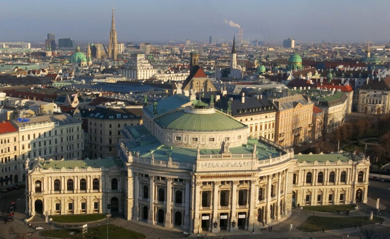 Burgtheater_Luftaufnahme_2,_Wien