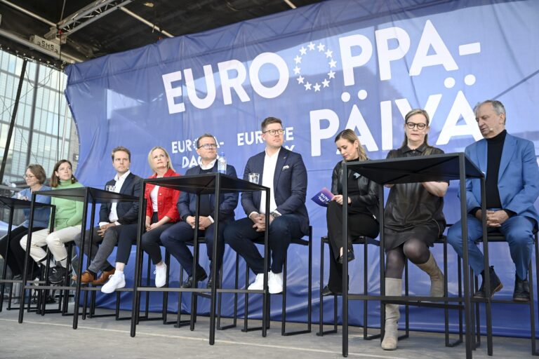 Eurooppa-päivän juhla ja eurovaalitentti Narinkkatorilla