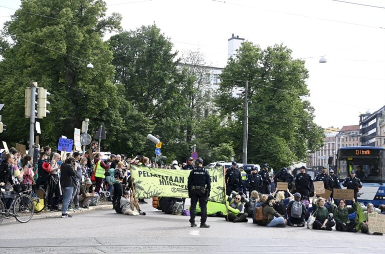 Elokapinalla toinen mielenosoitus Helsingin kantakaupungissa