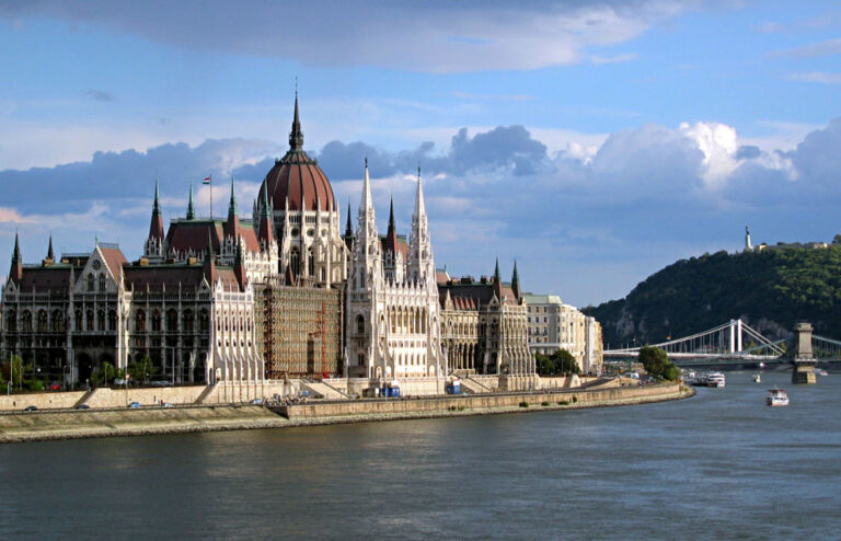 Budapest_Parlament-2