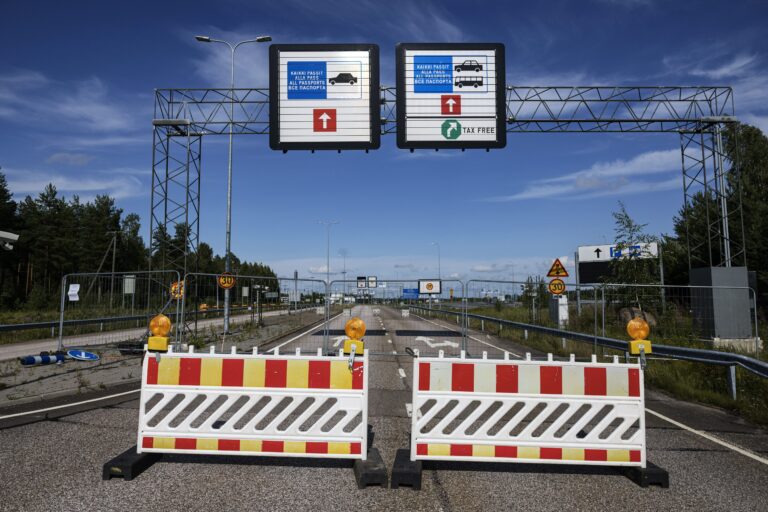 Closed Vaalimaa border check point