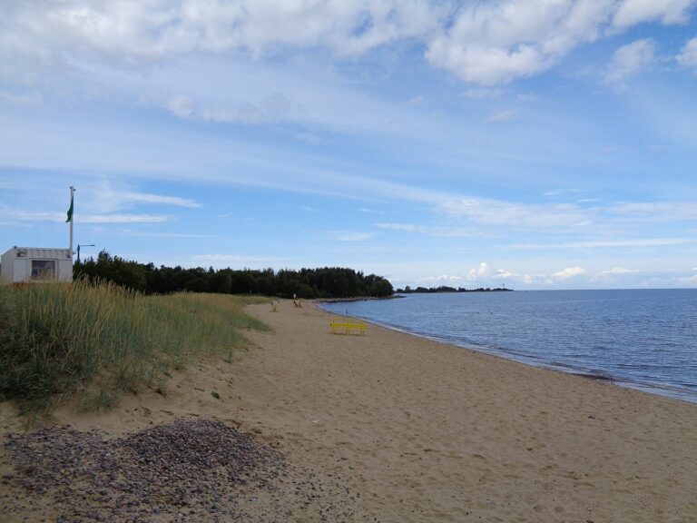 1440px-Rescue_station_at_Pikakari_Beach_Tallinn_2_August_2021