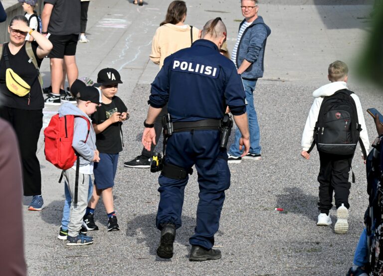 Koulutyö alkaa peruskouluissa yleisimmin torstaina