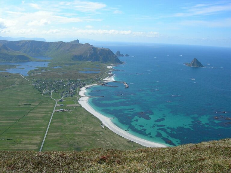 Bleik_village_and_Bleik_island,_seen_from_Mount_Royken