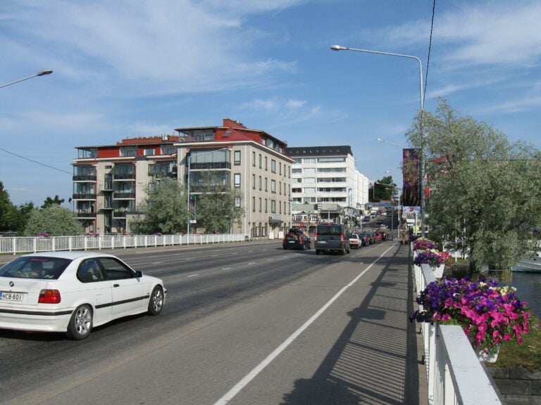 Olavinkatu_in_Savonlinna_city_center