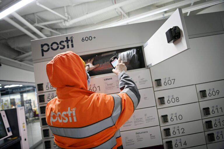 Posti - postipaketti