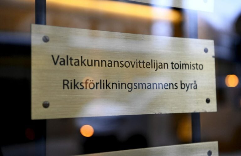 Teollisuusliiton ja Teknologiateollisuuden työnantajien työriitaa ratkotaan valtakunnansovittelijan johdolla