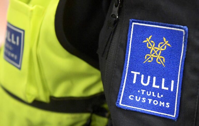 Tullin lehdistötilaisuus eurooppalaisesta yhteistyöstä tullikoiratoiminnassa