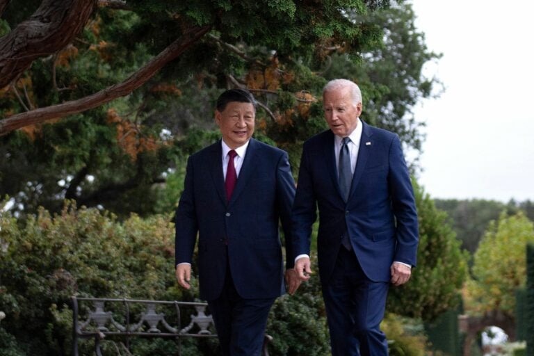 TOPSHOT - US - CHINA - DIPLOMACY - APEC - SUMMIT