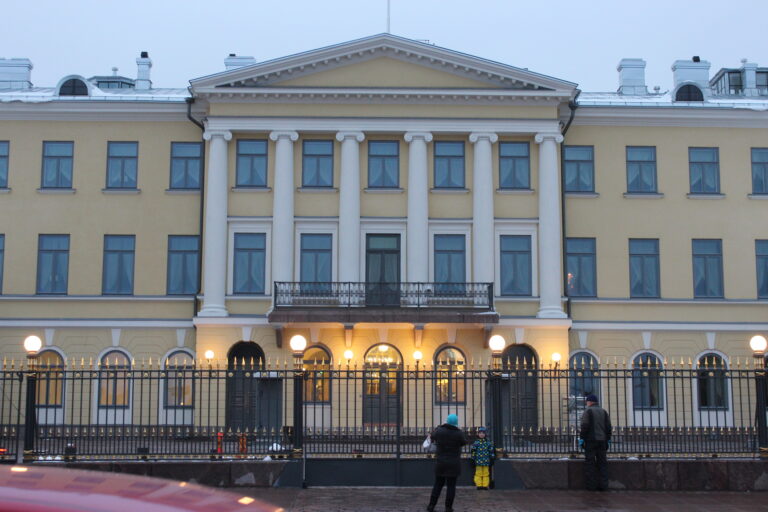 Presidential_Palace,_Helsinki