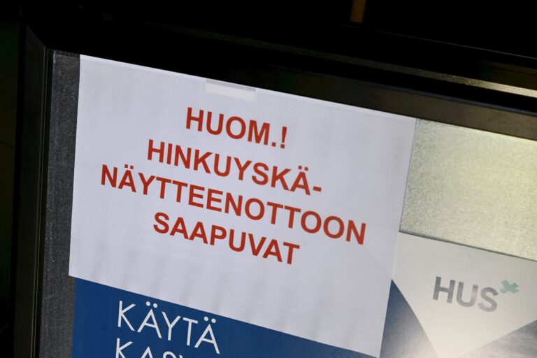 Hinkuyskän näytteenotto Tullinpuomin laboratoriossa