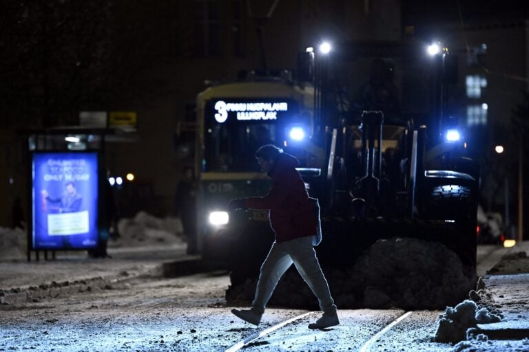 Sää lauhtuu tänään, ajokeli laajalti kehno