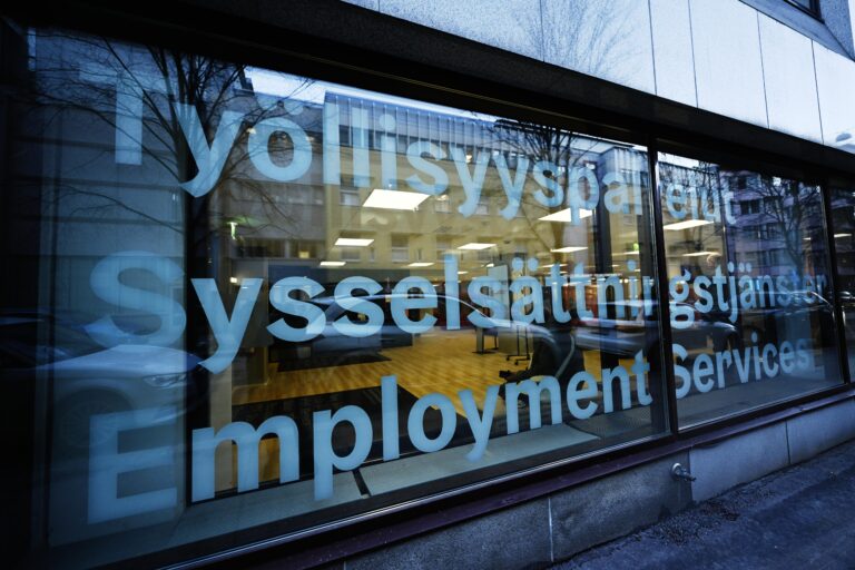 Työvoimaviranomaisen tehtävät TE-toimistoilta kunnille 1.1