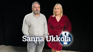 Sanna Ukkolan vieraana Sotilasprofessori evp Mika Hyytiäinen. Kuva: Tuukka Ylönen